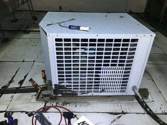 Commercial display case refrigerator Repair ,charge refrigerant