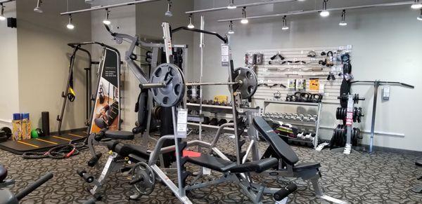 The best brands of free weights and racks.