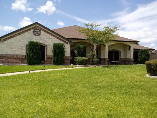 A Cut Above Trimming & Landscaping