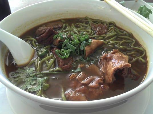 Spicy Beef Spinach-flavored Noodle Soup