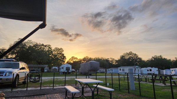 Breezy Oaks RV Park