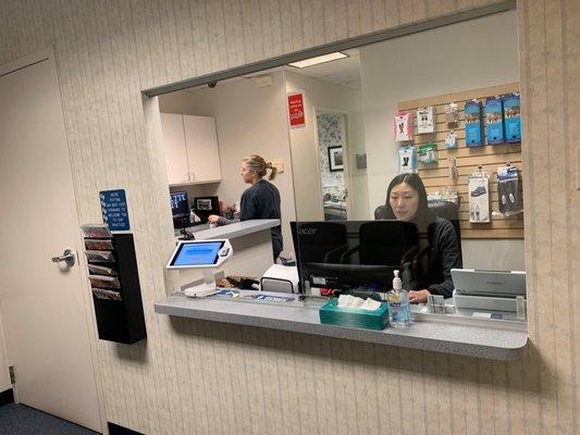 Weil Foot & Ankle Institute - Chicago, Loop reception desk