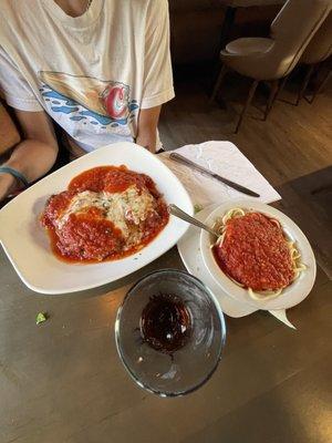 Chicken parmigiana with spaghetti