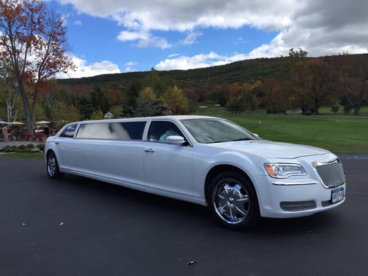 Our New Chrysler 300 Limo @ The Falkirk Estate