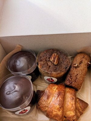 Chocolate cake, carrot cake, banana bread, croissant