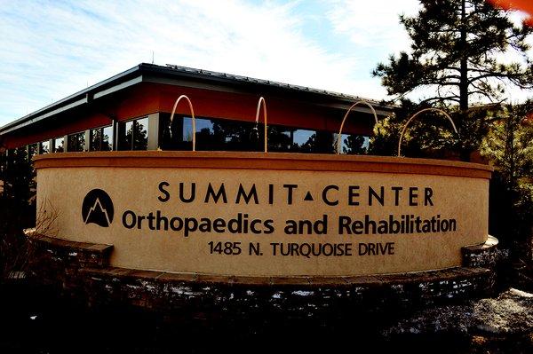 NAO/Urgent Ortho is home to trusted, fellowship-trained physicians who provide multi-specialty bone and joint care in the Summit Center