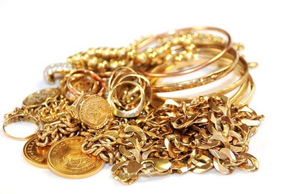 Gold and silver are closing in on all time highs. Come in today for a fast free appraisal.