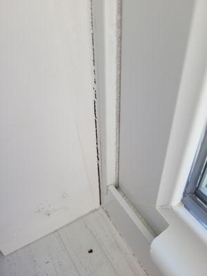 Again quality caulking properly applied are supposed to expand and contract. Obviously either cheap caulk and/or improperly installed