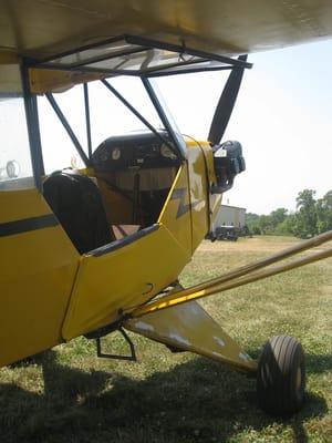 The (cramped) front office in the J-3