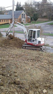 Excavating and installing a new sewer line. Park Avenue School Bethel Park, PA 15102.