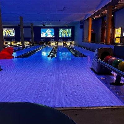 Bowling lanes