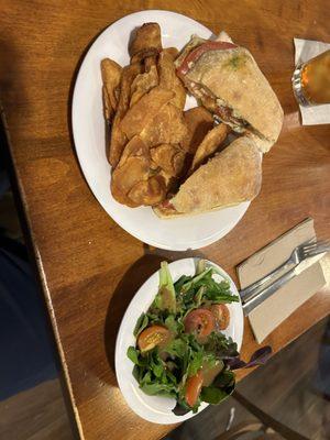 Chicken pesto and side salad