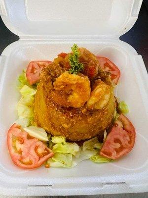 Mofongo Relleno de Camarones en Salsa Criolla / Mofongo Filled with Shrimp in Criolla Sauce