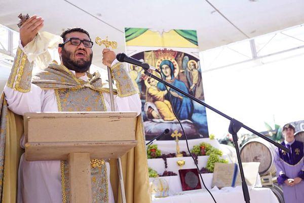 hayr dajad at the blessing of the grapes, which was held this year at the fresno fairgrounds. photo credit to raffi mouradian