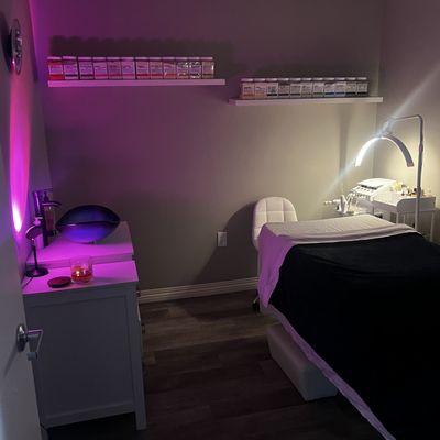 Body/Facial Room