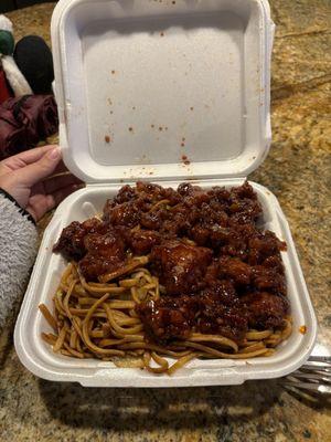 Vegetable Lo Mein with general tsos chicken