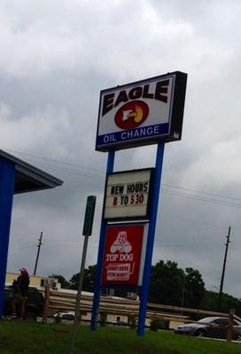 This is a view of Eagle Oil Change from Elbert St. in Elberton, Georgia.