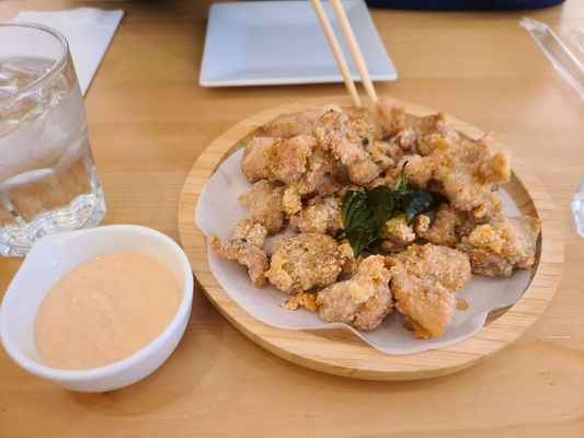 Chicken kaarage (more like taiwanese popcorn chicken but very tasty and juicy)