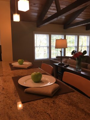 Home Staging koto Sell kitchen & family room