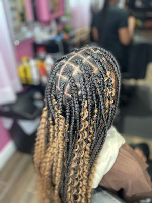 Knotless braids