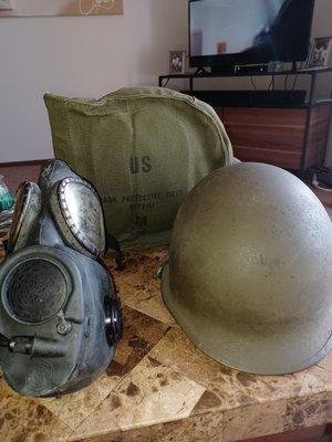 Trying to sell a M17 A1 Gas Mask & Helmet