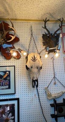 Mount lamp with marijuana leaves attached!!