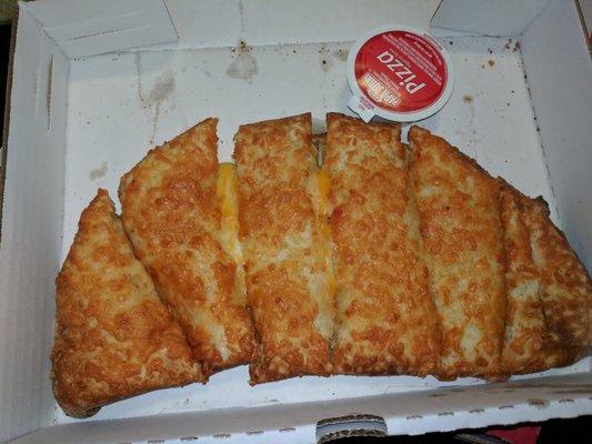 Stuffed cheesy bread