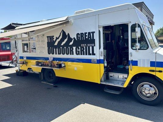 The Great Outdoor Grill Food-Truck