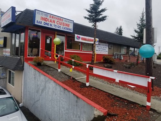 Side entrance from Evergreen Way