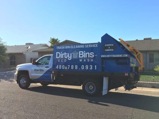 Curbside Trash Bin Cleaning Service.  Dirty Trash Bins, LLC will come to your home on the same day as trash pick up and clean your bins.