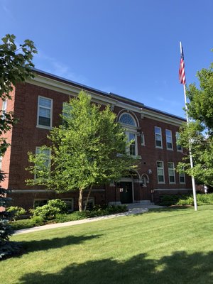 School converted to condos in Wakefield