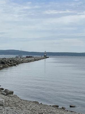 Jetty to lighthouse