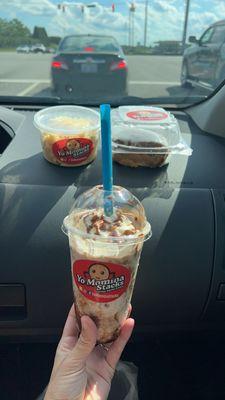 Brownie milkshake, banana pudding (top left), and honey bun cake (top right).