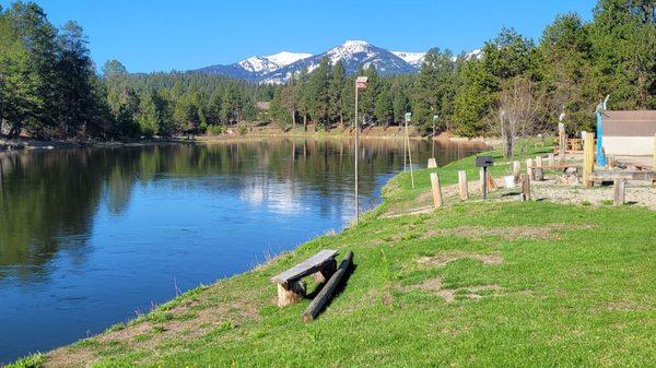 Backdrop of West Mountain along the banks of the Payette River.