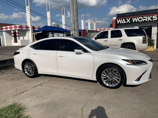 2020 Lexus ES350 with 5 year Autobahn ceramic coating and Huper Optik ceramic tint on windows, windshield and pano roof.