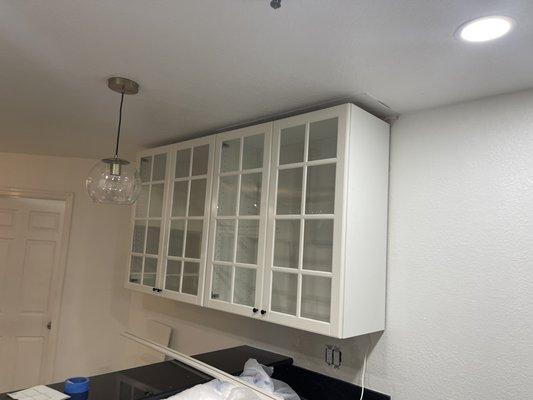 Install cabinet at the kitchen!