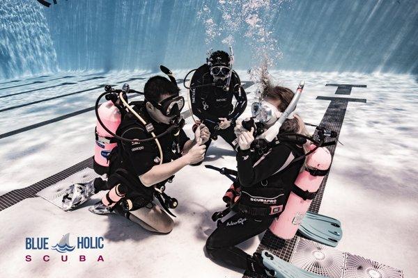 Blue Holic Scuba