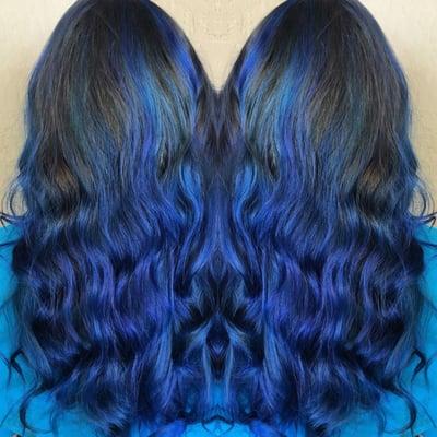 A beautiful blue ombré! Done by Vanessa.