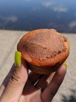 Donut-style muffin