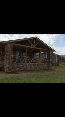 Stone veneer installed in the quartz mountain area