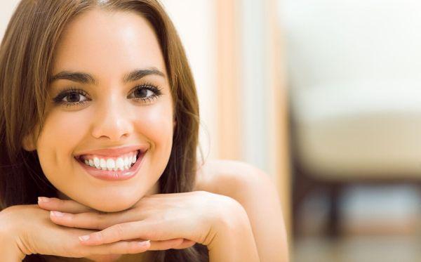 Behind every great smile, there’s an even better dentist. Visit your BlossomSmile Dental today to get your teeth whitened!