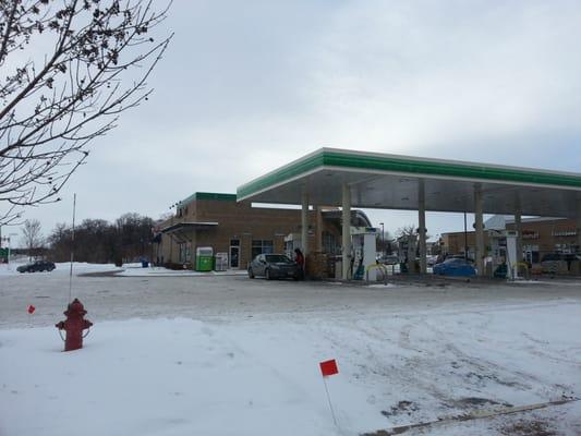 Exterior & gas pumps