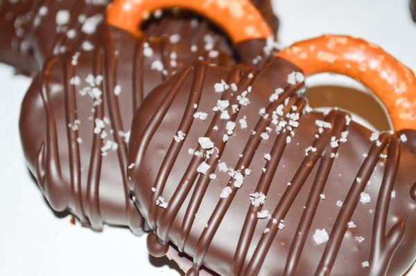 Dark Chocolate Sea Salt Caramel Pretzels