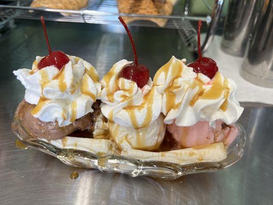 Yummy banana split