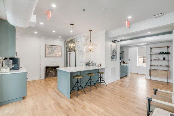 City House Charleston Common Space with fully stocked and locally curated kitchen and wet bar