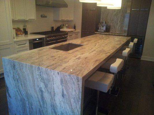 Modern kitchen using Fantasy Brown quartzite