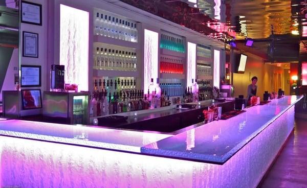 LED lit glass bar