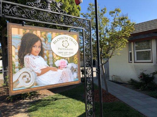 Blossom Trail Photo sign at 809 I Street, Reedley