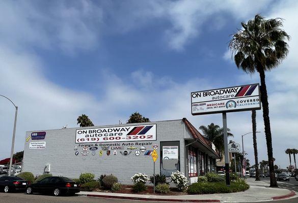 Entrance to shop off Arizona Street & Broadway