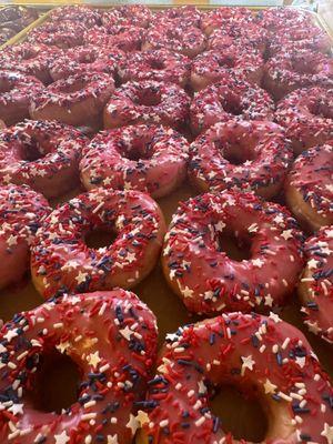 STRAWBERRY SPRINKLE
      ( variety of different type & kind of Sprinkle for different seasons & occasion )